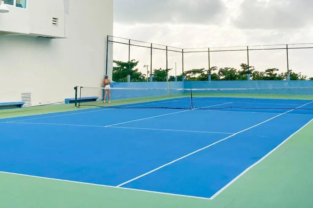 Brisas Shores 07 Beachfront Condo, Pool And Garden Area, Zona Hotelera Cancún 0*,